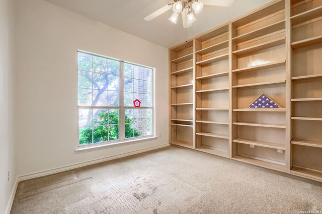 15634 Mission Crst, San Antonio, TX 78232