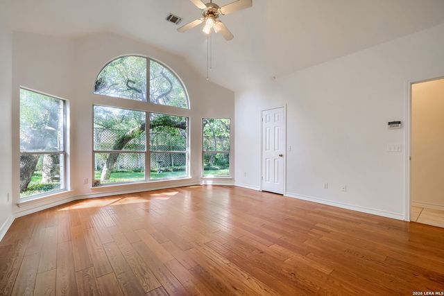 15634 Mission Crst, San Antonio, TX 78232