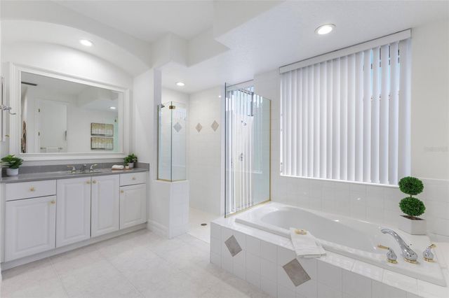 7062 TWIN HILLS TERRACE, Lakewood Ranch, FL 34202