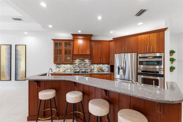 7062 TWIN HILLS TERRACE, Lakewood Ranch, FL 34202