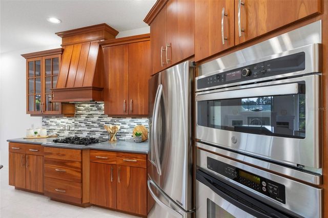 7062 TWIN HILLS TERRACE, Lakewood Ranch, FL 34202