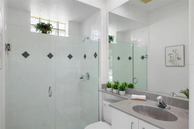 7062 TWIN HILLS TERRACE, Lakewood Ranch, FL 34202