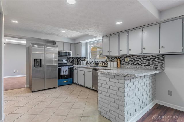 6800 Cicero Court, Huber Heights, OH 45424