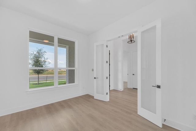 716 South Hemingway LOOP, Liberty Hill, TX 78642