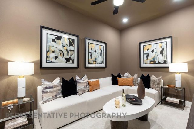 716 South Hemingway LOOP, Liberty Hill, TX 78642