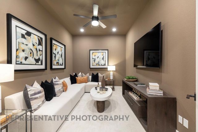 716 South Hemingway LOOP, Liberty Hill, TX 78642