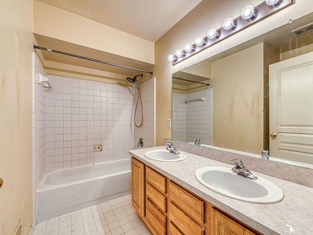 9676 Landsdowne Lane, Ypsilanti, MI 48197