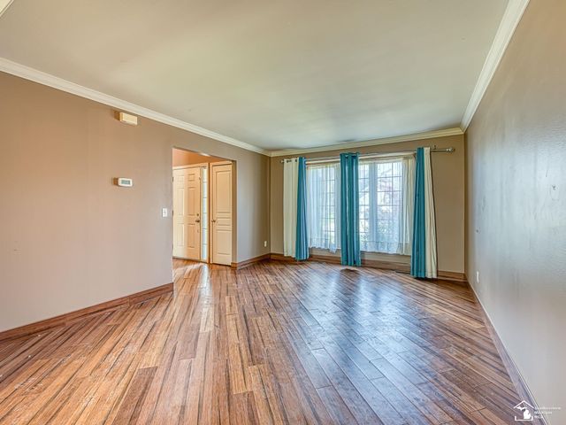 9676 Landsdowne Lane, Ypsilanti, MI 48197