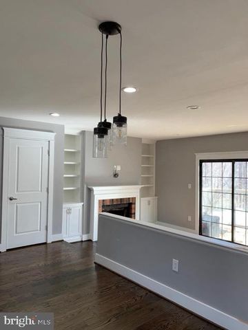 10203 SCARBOROUGH COMMONS CT, Burke, VA 22015