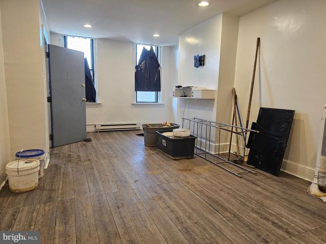 869 E RUSSELL ST, Philadelphia, PA 19134