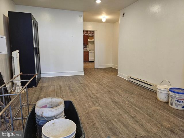 869 E RUSSELL ST, Philadelphia, PA 19134