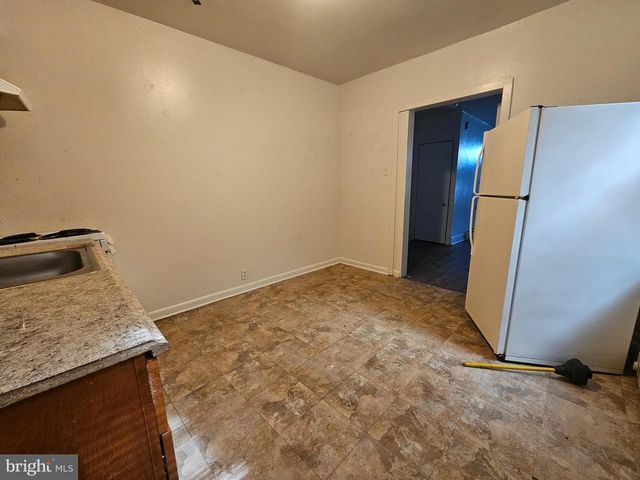 869 E RUSSELL ST, Philadelphia, PA 19134