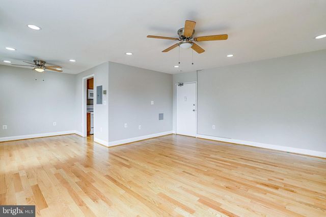 3515 WASHINGTON BLVD #210, Arlington, VA 22201