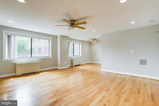 3515 WASHINGTON BLVD #210, Arlington, VA 22201