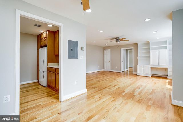 3515 WASHINGTON BLVD #210, Arlington, VA 22201