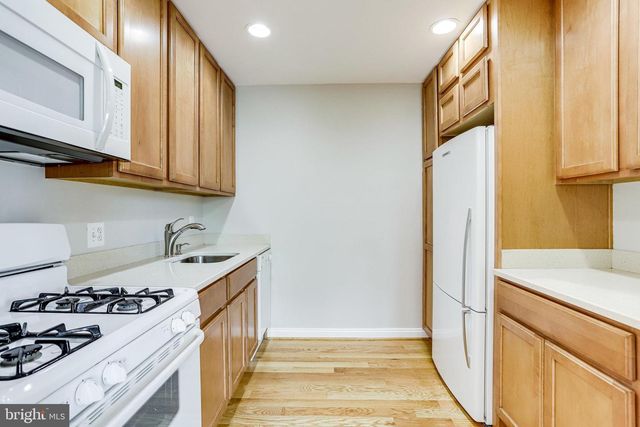 3515 WASHINGTON BLVD #210, Arlington, VA 22201