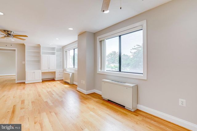 3515 WASHINGTON BLVD #210, Arlington, VA 22201