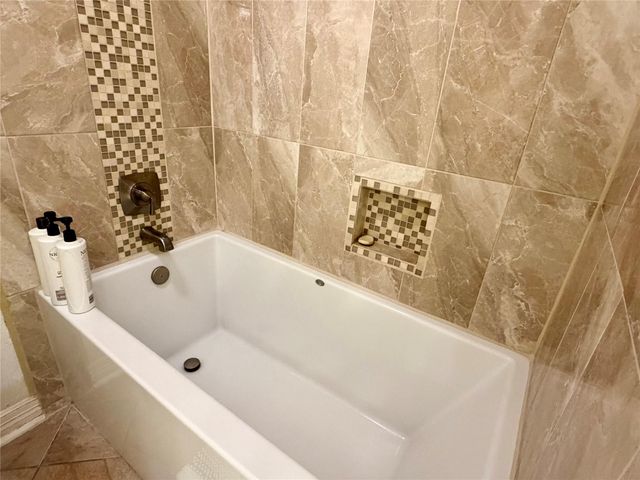 201 Litchfield Lane, Houston, TX 77024