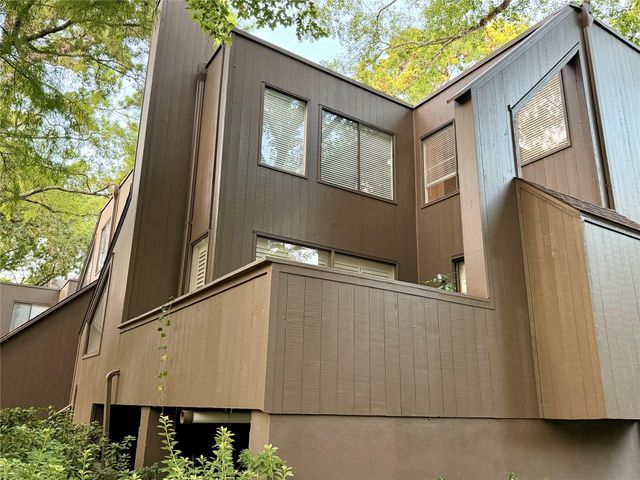 201 Litchfield Lane, Houston, TX 77024