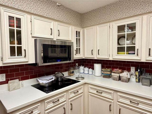 201 Litchfield Lane, Houston, TX 77024