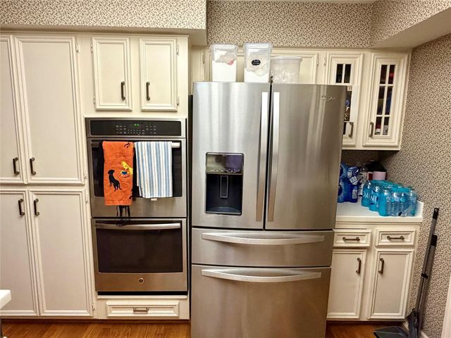 201 Litchfield Lane, Houston, TX 77024