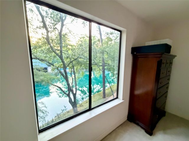 201 Litchfield Lane, Houston, TX 77024