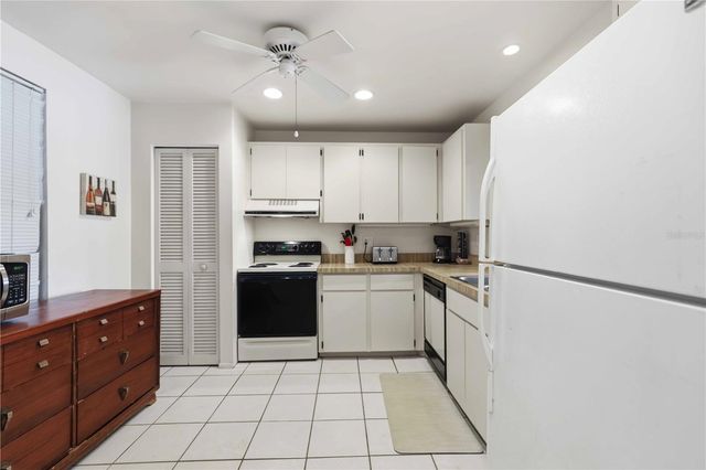 9034 MIDNIGHT PASS ROAD 6, Sarasota, FL 34242