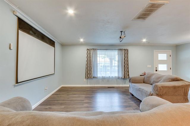 4612 NW 33rd Terrace, Oklahoma City, OK 73122