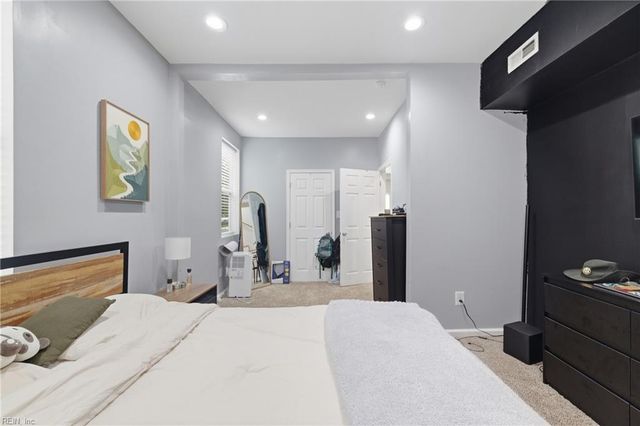 139 Locust AVE, Hampton, VA 23661