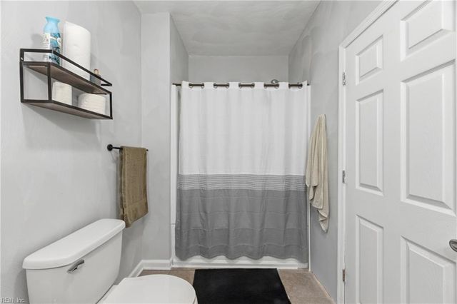 139 Locust AVE, Hampton, VA 23661