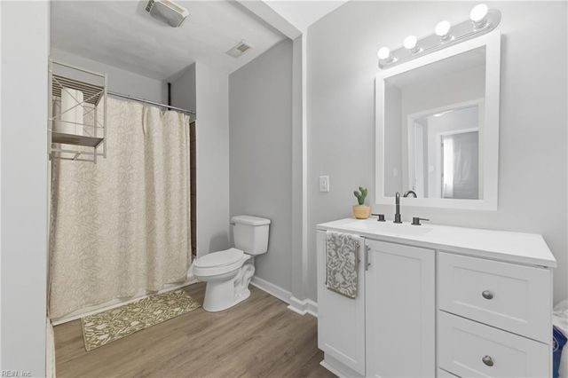 139 Locust AVE, Hampton, VA 23661