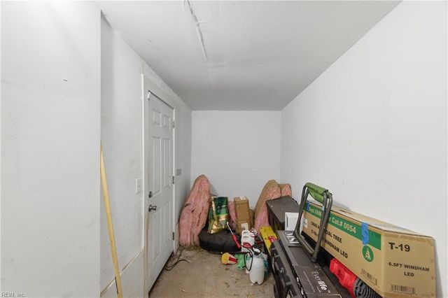 139 Locust AVE, Hampton, VA 23661