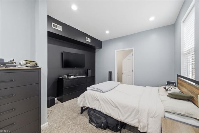 139 Locust AVE, Hampton, VA 23661