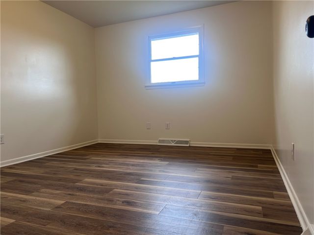 911 Richview Dr, Union Twp, PA 16101