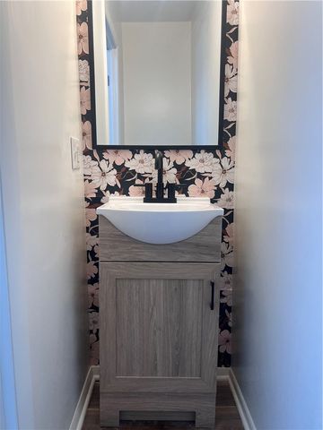 911 Richview Dr, Union Twp, PA 16101