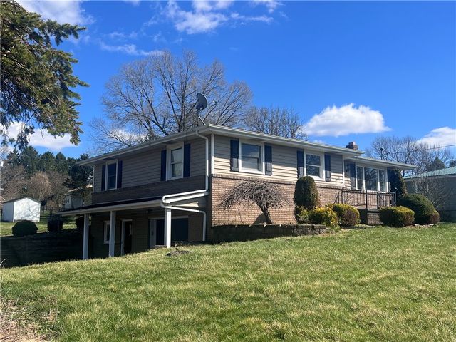 911 Richview Dr, Union Twp, PA 16101