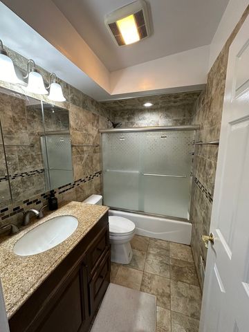 5212 Harmswood Terrace, Skokie, IL 60077