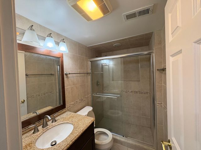 5212 Harmswood Terrace, Skokie, IL 60077