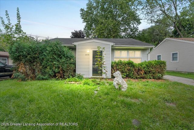 2219 Meadowlawn Drive, Holt, MI 48842