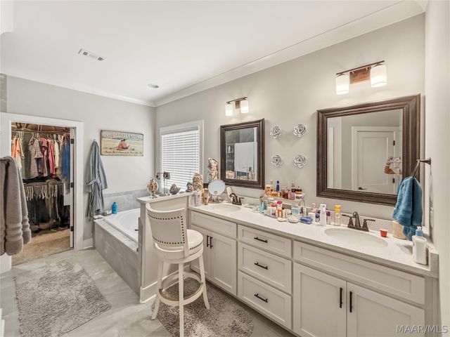 266 Watkins Glen Drive, Wetumpka, AL 36093