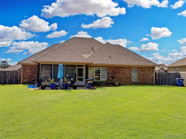 266 Watkins Glen Drive, Wetumpka, AL 36093