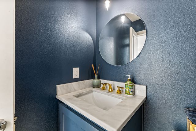 6145 Marquita Avenue, Dallas, TX 75214