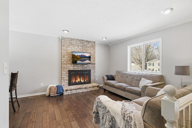 7440 Drew Avenue N, Brooklyn Park, MN 55443