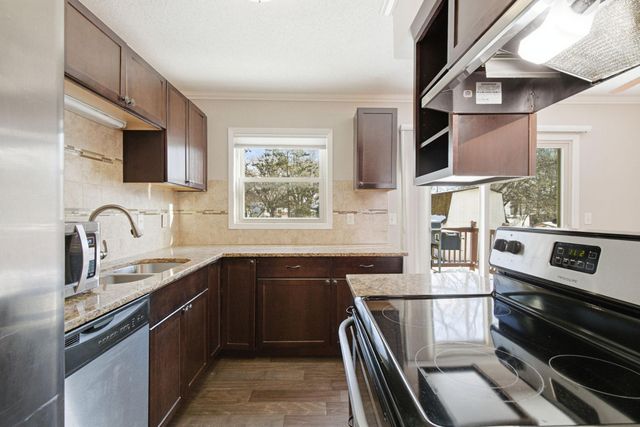 7440 Drew Avenue N, Brooklyn Park, MN 55443