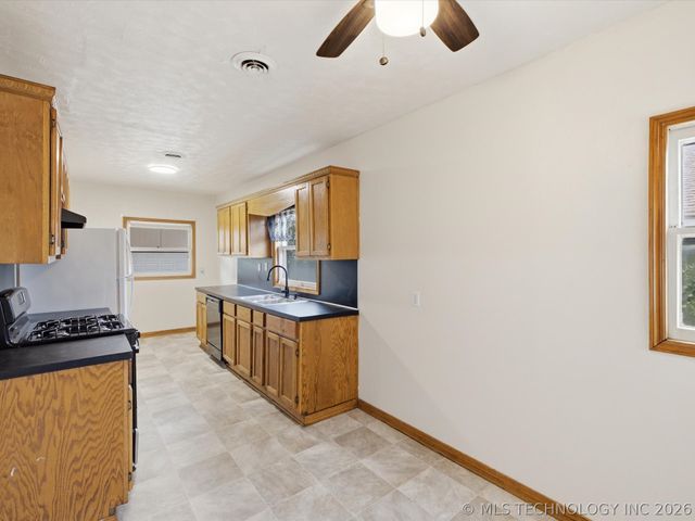 545 E Young Street, Tulsa, OK 74106