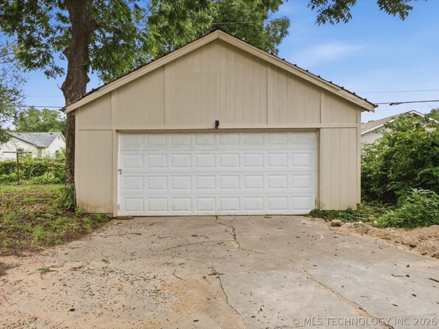 545 E Young Street, Tulsa, OK 74106