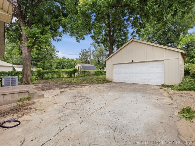 545 E Young Street, Tulsa, OK 74106