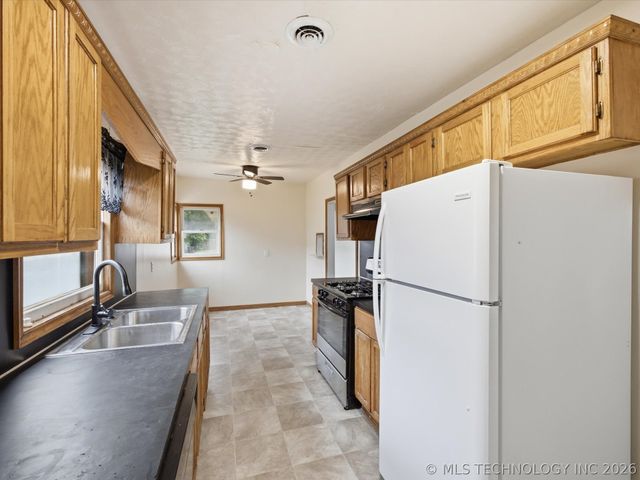 545 E Young Street, Tulsa, OK 74106