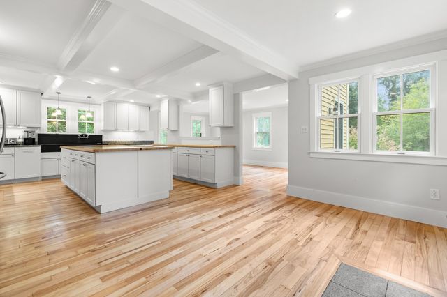 19-21 Downfall Rd, Newbury, MA 01922