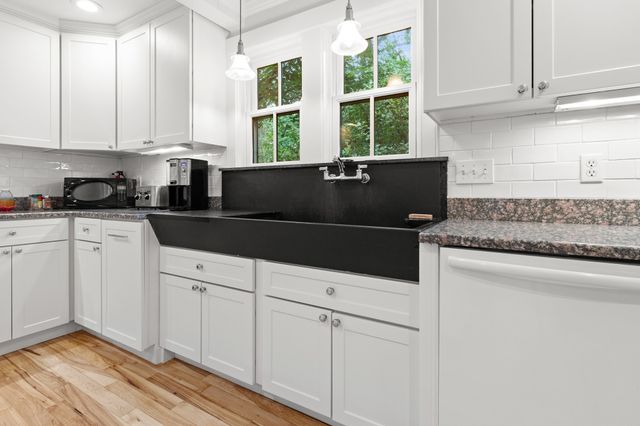 19-21 Downfall Rd, Newbury, MA 01922